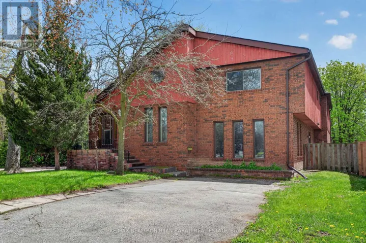 309 HILLCREST AVENUE, Toronto (Willowdale East), Ontario M2N3P5