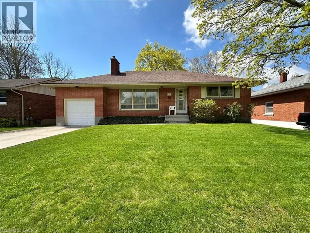 130 GARDINER Avenue E, Dunnville, Ontario N1A1A8