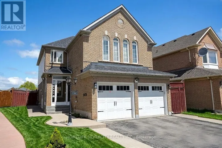 11 RANGELAND ROAD, Brampton (Sandringham-Wellington), Ontario L6R1L4