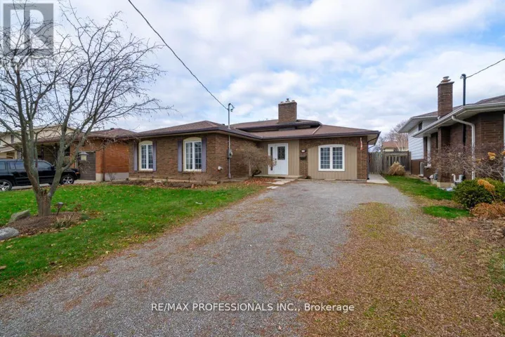 UPPER - 13 BARANIUK STREET, St. Catharines (Lakeport), Ontario L2N1N4