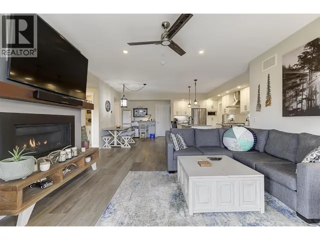 4000 Redstone Crescent Unit# 222, Peachland, British Columbia V0H1X5
