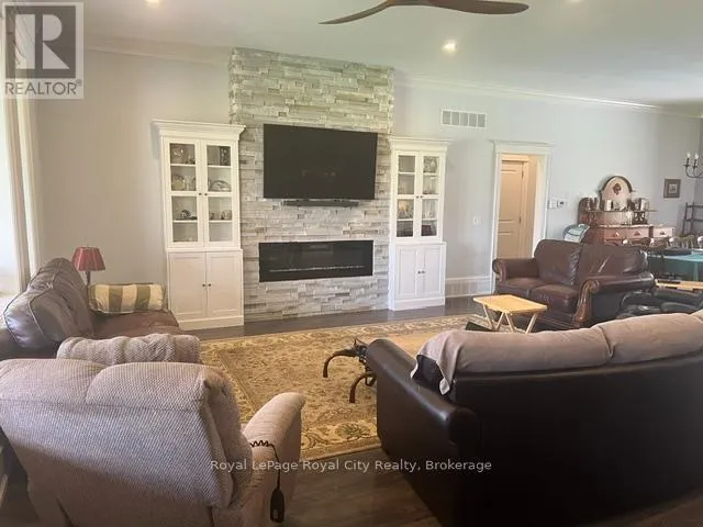 780