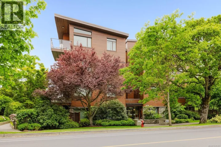 203 3614 Richmond Rd, Saanich, British Columbia V8P4R5