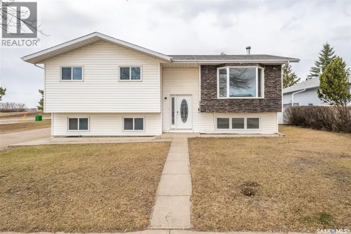 3367 15TH AVENUE E, Prince Albert, Saskatchewan S6V7V3