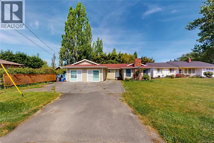 1382 McKenzie Ave, Saanich, British Columbia V8P2M2