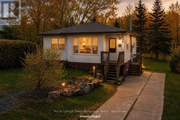 2 MEADOW STREET, Parry Sound, Ontario P2A2L9