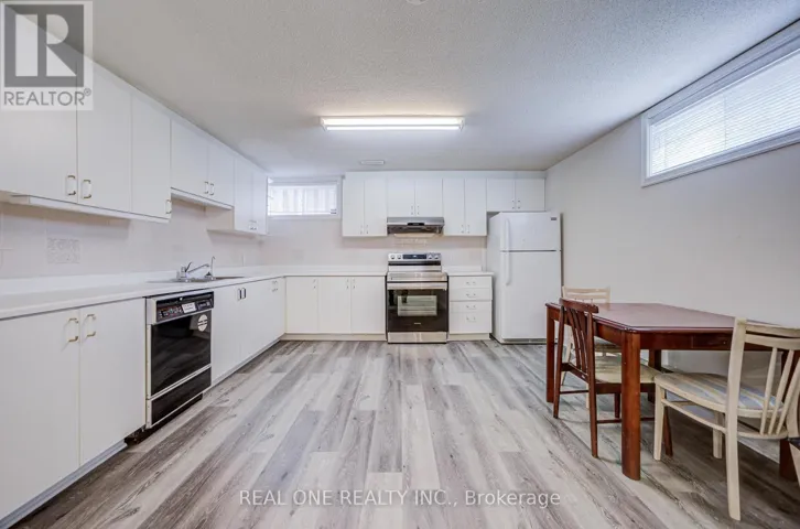 261 MCKEE AVENUE, Toronto (Willowdale East), Ontario M2N4E2