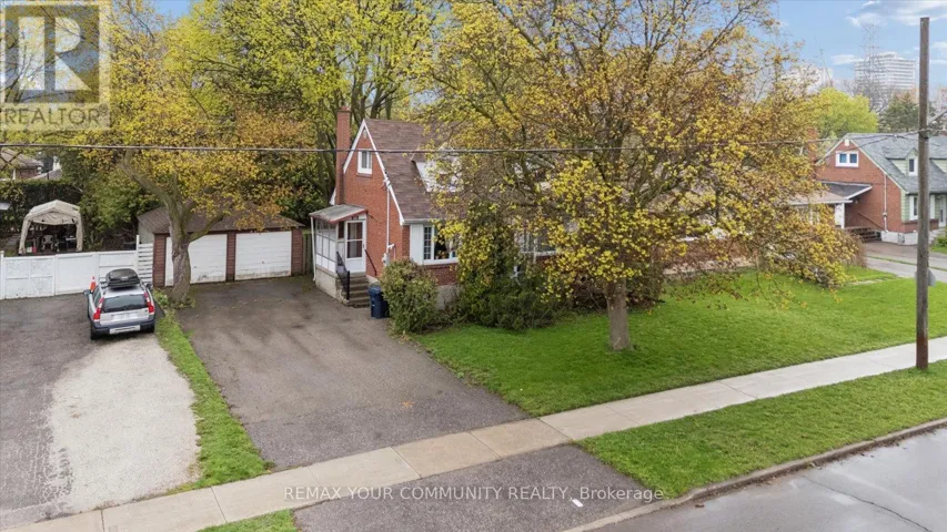 26 ANCONA STREET, Toronto (Newtonbrook West), Ontario M2R2H2