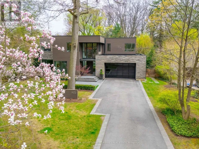 1102 CRESTVIEW STREET, Oakville (MO Morrison), Ontario L6J2C6