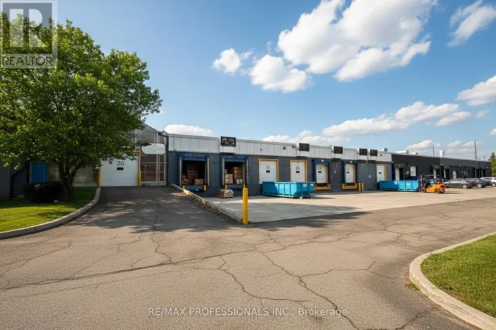 130 NORTH QUEEN STREET, Toronto (Islington-City Centre West), Ontario M8Z2E4