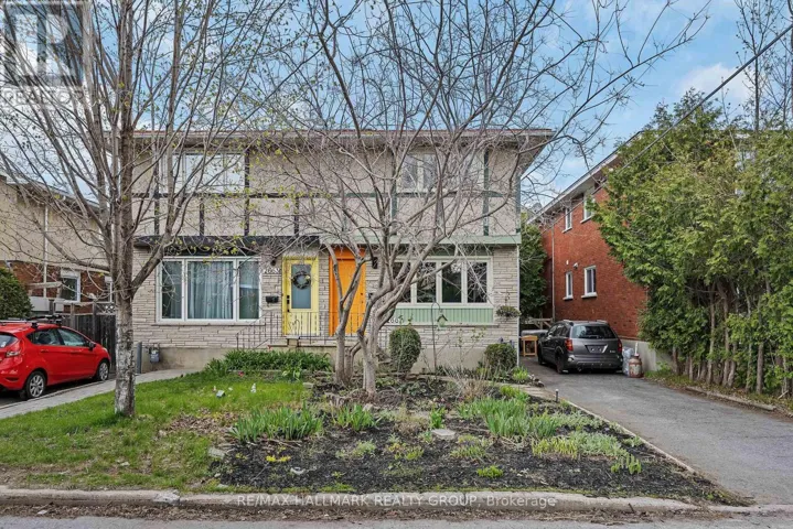 2661 CONN STREET, Ottawa, Ontario K2B7C4