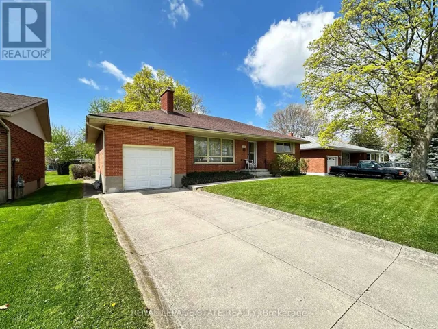 130 GARDINER AVENUE E, Haldimand (Dunnville), Ontario N1A1A8