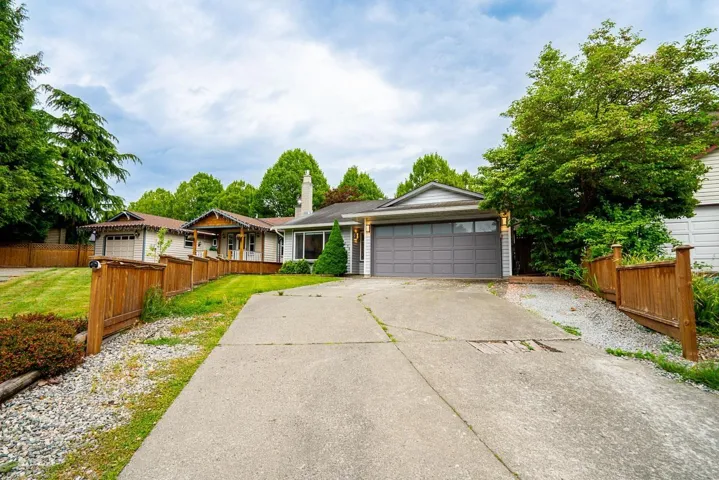 21579 94A AVENUE, Langley, British Columbia V1M2A5