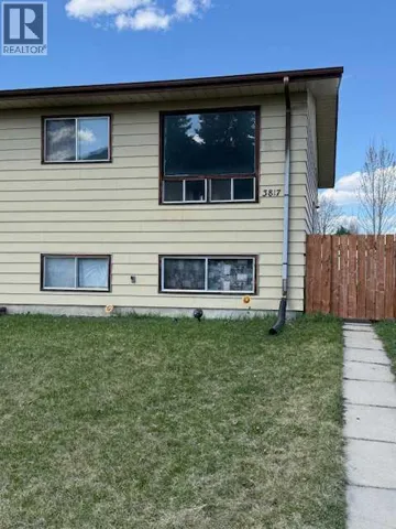 3817 55 Avenue, Whitecourt, Alberta T7S1C7