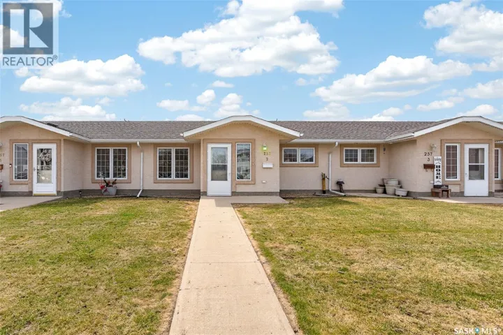2 257 Fairford STREET W, Moose Jaw, Saskatchewan S6H1V5