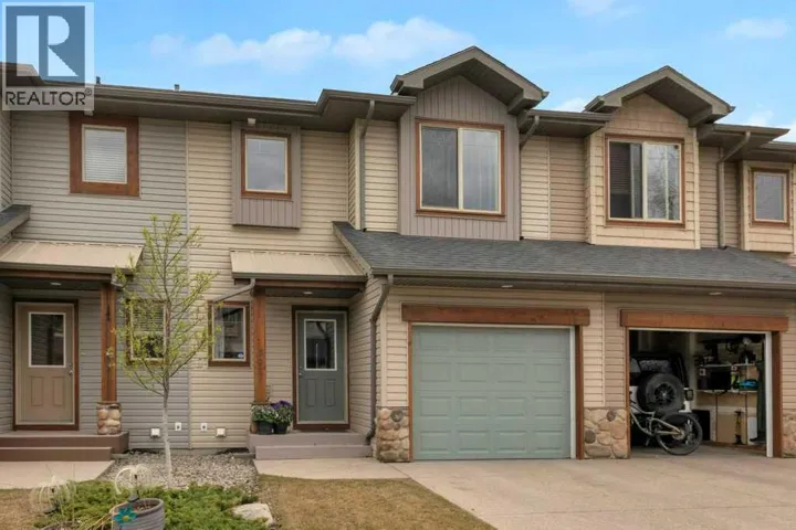 305, 413 River Avenue, Cochrane, Alberta T4C0N9