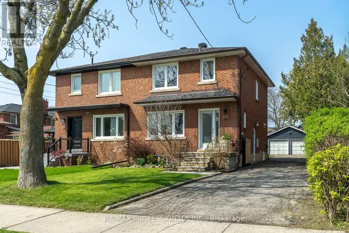4 EDILOU DRIVE, Toronto (Alderwood), Ontario M8W4B2