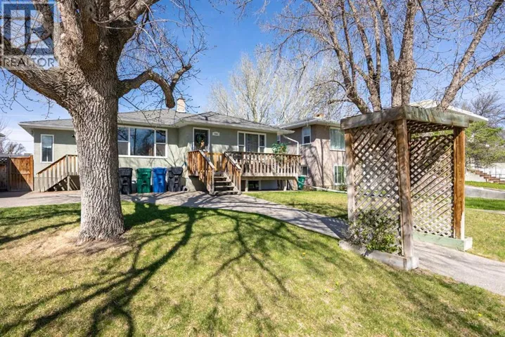734 4 Street S, Lethbridge, Alberta T1J2B1