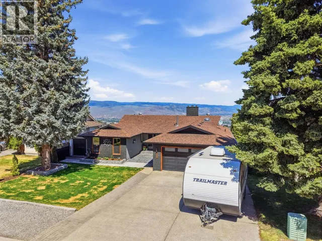 420 Gleneagles Drive, Kamloops, British Columbia V2E1Z4