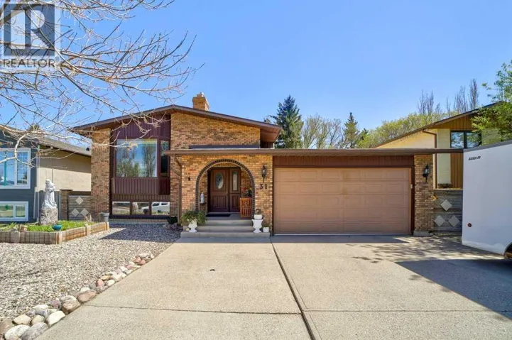 31 Red Crow Boulevard W, Lethbridge, Alberta T1K5j7