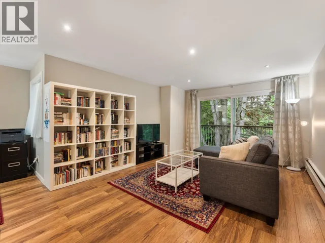 305 1611 E 3RD STREET, Vancouver, British Columbia V5N1H1