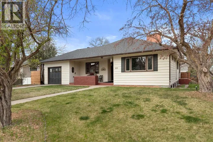 302 Prospect Drive SW, Medicine Hat, Alberta T1A4B7