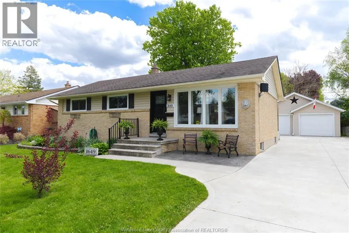 1649 ST. GABRIEL, Windsor, Ontario N9E1P1