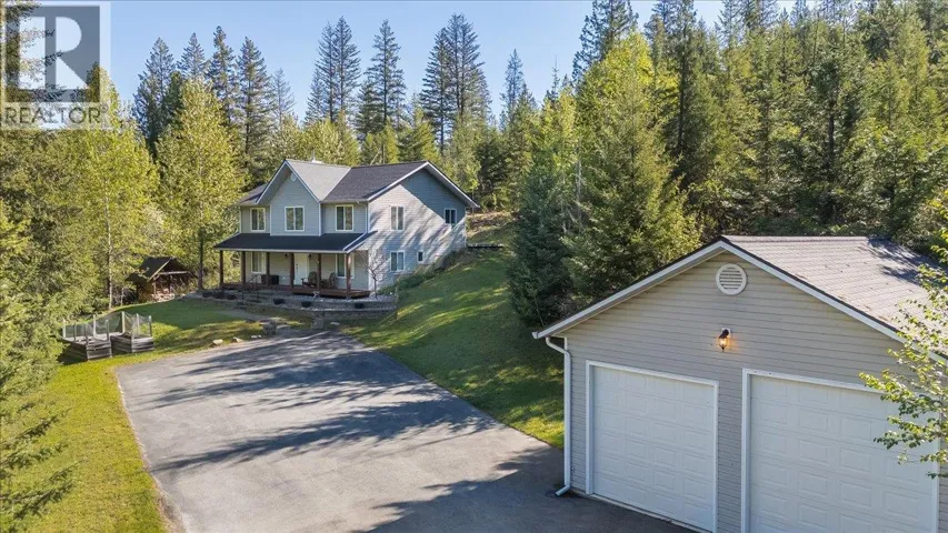 2095 Pass Creek Road, Castlegar, British Columbia v1n4t1