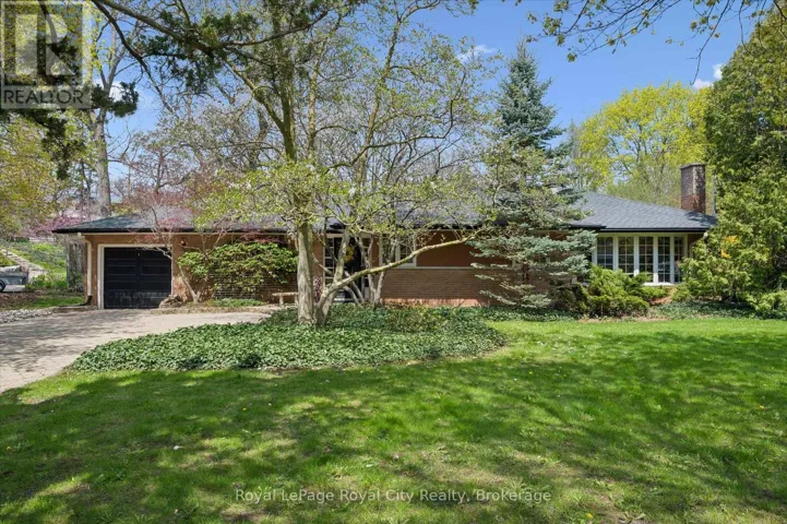 29 LYNWOOD PLACE, Guelph (Dovercliffe Park/Old University), Ontario N1G2V9