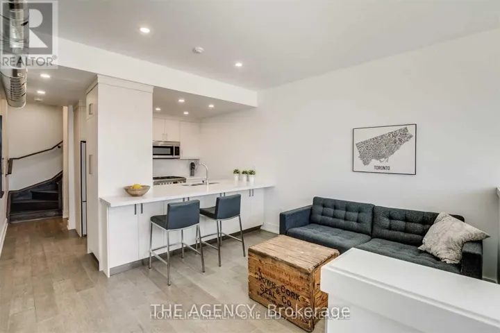 303 GILMOUR AVENUE, Toronto (Junction Area), Ontario M6S3B6