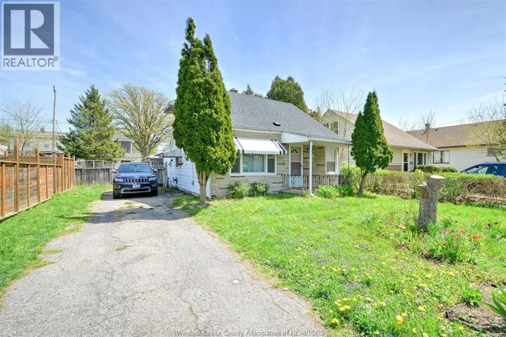 2354 Highland AVENUE, Windsor, Ontario N8X3S5