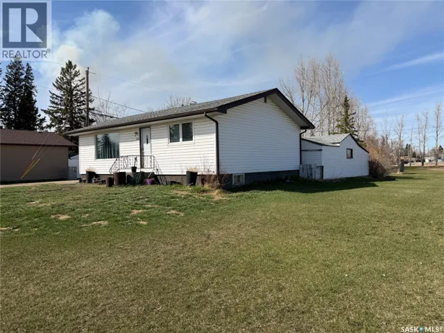 128 9th AVENUE E, Melville, Saskatchewan S0A2P0