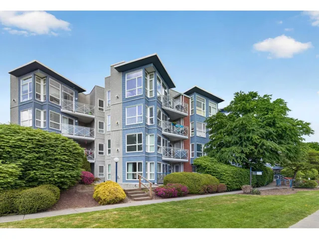 #101 20245 53 AVENUE, Langley, British Columbia V3A3V2
