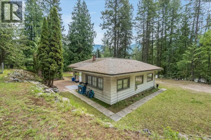 3905 3A Highway, Nelson, British Columbia V1L6M8