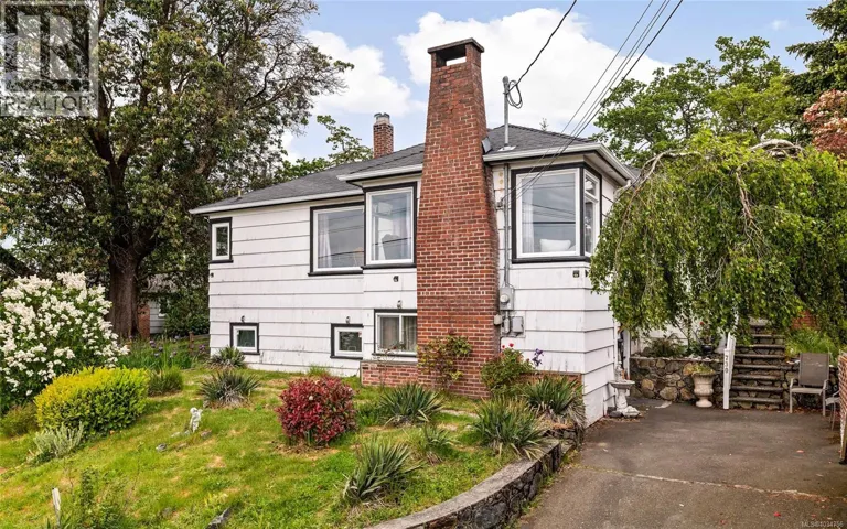 730 Burnside Rd W, Saanich, British Columbia V8Z1N1