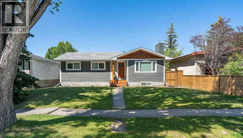 3912 40 Avenue NW, Calgary, Alberta T3A0W9