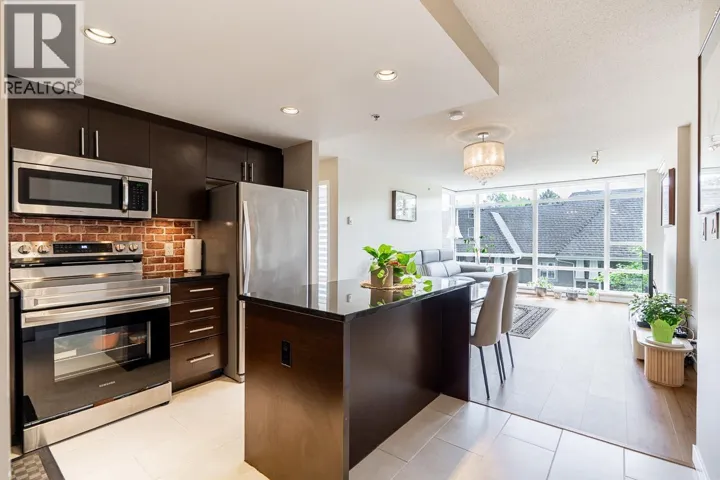 304 575 DELESTRE AVENUE, Coquitlam, British Columbia V3K0A6