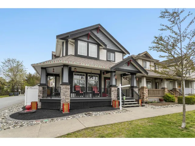 18831 71 AVENUE, Surrey, British Columbia V4N5M7