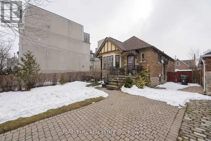 6 PARK HILL ROAD, Toronto (Forest Hill North), Ontario M6C3M9