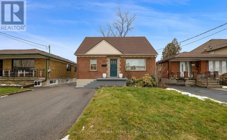 475 MAPLE LEAF DRIVE, Toronto (Maple Leaf), Ontario M6L1R1