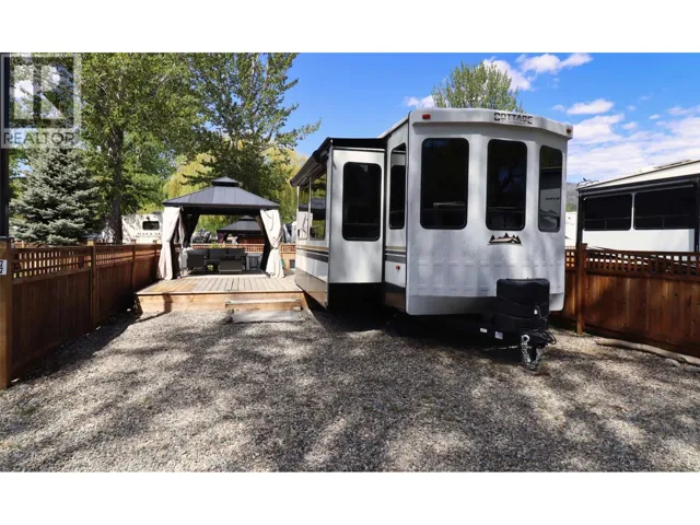77 Cottonwood Drive, Lee Creek, British Columbia V0E1M4