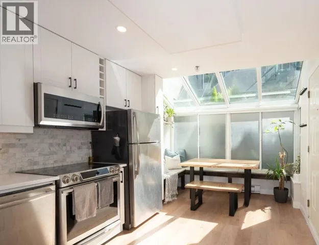 101 1166 W 6TH AVENUE, Vancouver, British Columbia V6H1A4