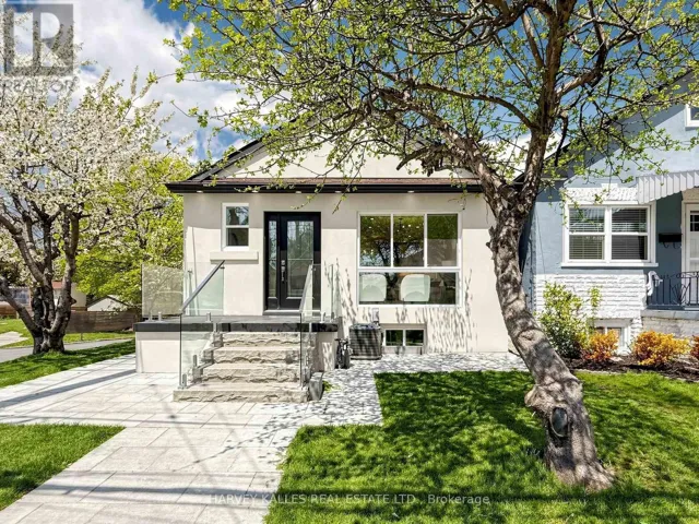 982 COSBURN AVENUE, Toronto (Woodbine-Lumsden), Ontario M4C2X1