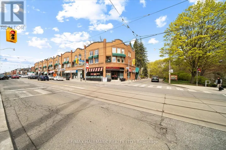 1 - 122 GLEN MANOR DRIVE, Toronto (The Beaches), Ontario M4E2X6