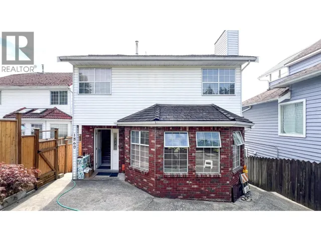 1860 SE MARINE DRIVE, Vancouver, British Columbia V5P2R8