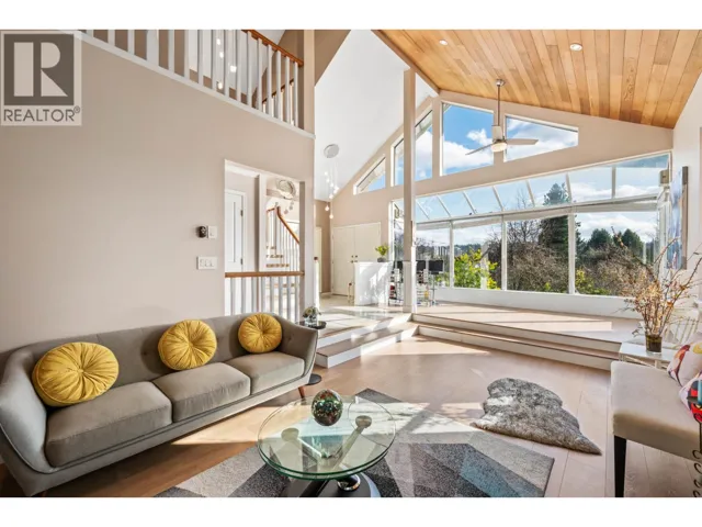 389 METTA STREET, Port Moody, British Columbia V3H2Y6