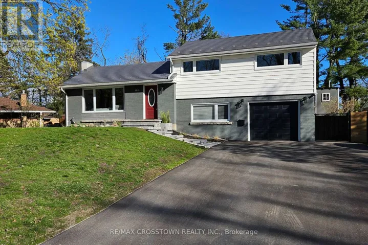 11 CASTLE DRIVE, Barrie (Sunnidale), Ontario L4N1P7