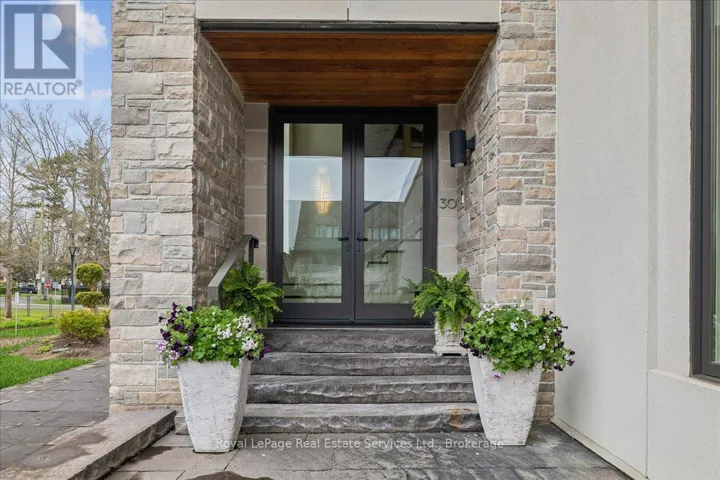 30 - 10 MAPLE GROVE DRIVE, Oakville (MO Morrison), Ontario L6J0E1
