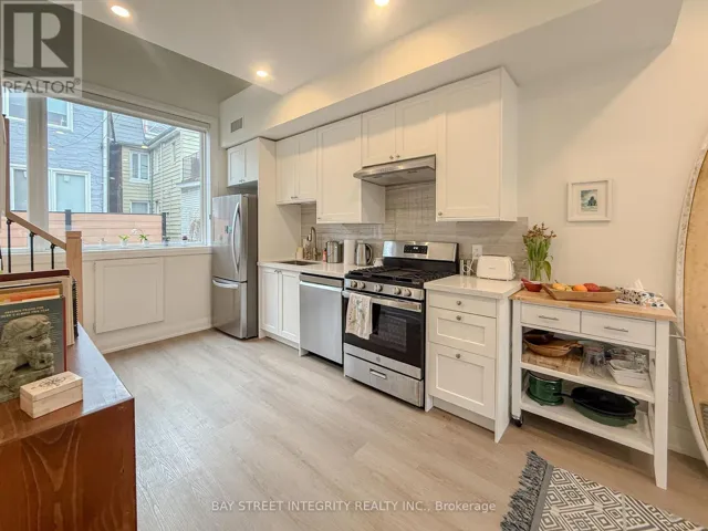 LANEWAY - 598 CRAWFORD STREET, Toronto (Palmerston-Little Italy), Ontario M6G3K2