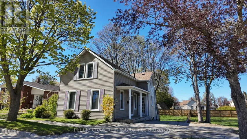 109 NAPIER STREET, Goderich (Goderich (Town)), Ontario N7A1W4